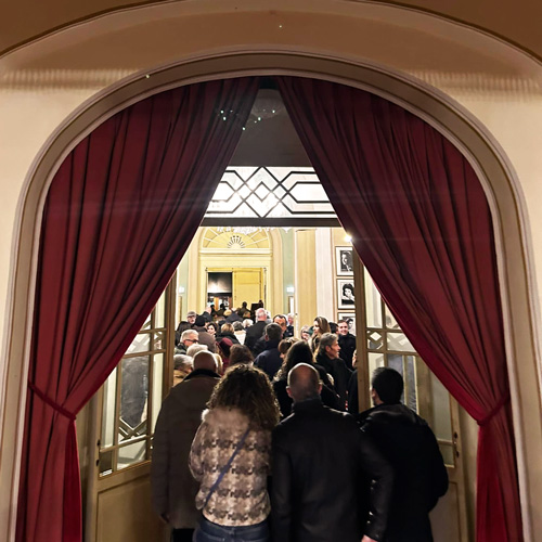 pubblico e ingresso teatro persio flacco volterra